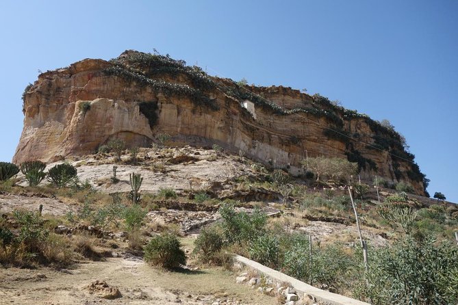 12 Days SIMIEN MOUNTAIN-LALIBELA-DANAKIL-TIGRAY CHURCHES - Aksum connects monuments, kings, and sacred tradition