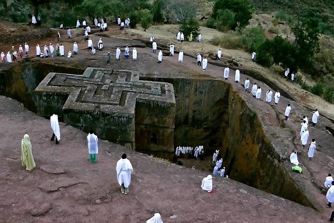 6 Days Lalibela, Omo Valley and Harar - Lake Chamo brings crocodiles and hippos