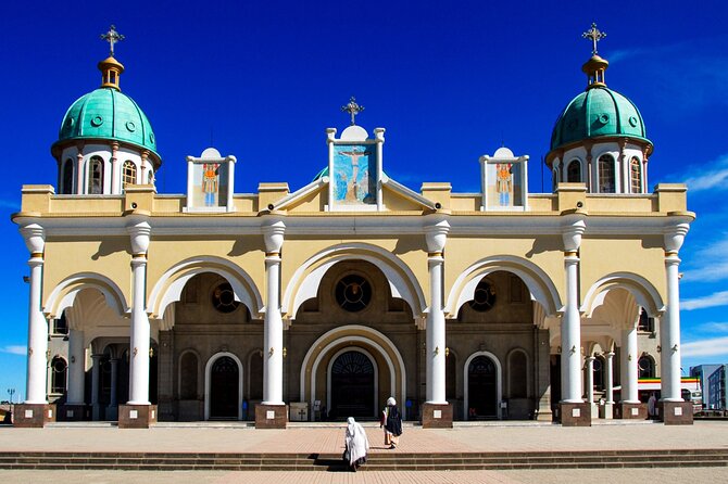 Addis Ababa Private Tour - Ethiopian food and coffee at midday