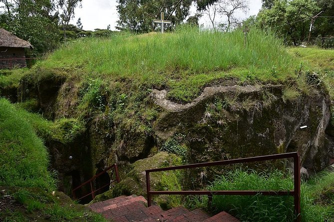 Day trip to Melka Kunture & Adadi Mariam rock-hewn church. - Leaving Addis Ababa for the southern route