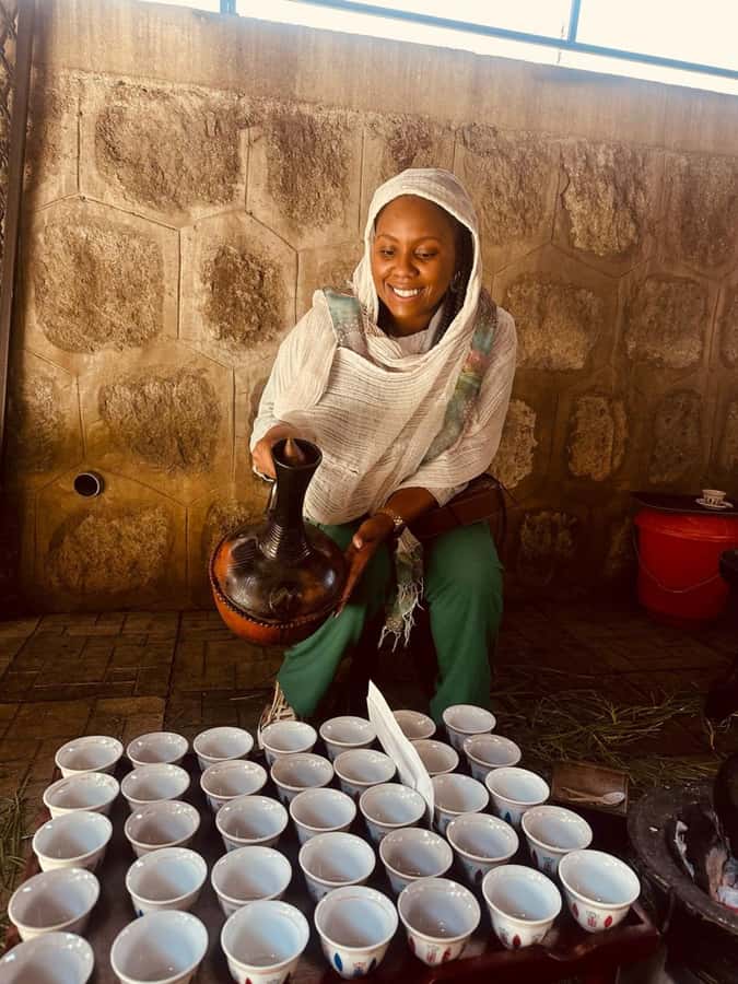 Ethiopia coffee cupping class/Ethiopian food injera making - Making injera on the mitad