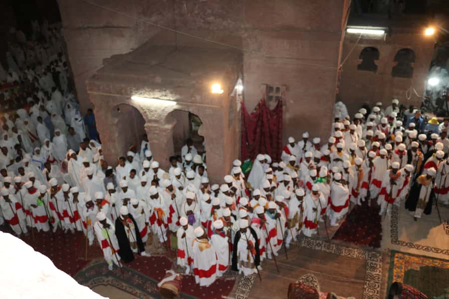 Lalibela: Churches Full-Day Private Tour w/Coffee Ceremony - Lunch and the shift to the southeastern churches