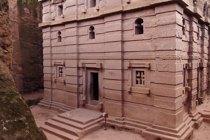 Northern Ethiopia Historic Route - Day one in Addis Ababa: four sharply different stops