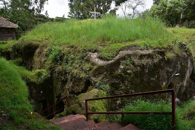 Rock Hewn Churches of Adadi Maryam, Tiya Stele & Melka Kunture - Lunch, Ethiopian coffee, and what is included