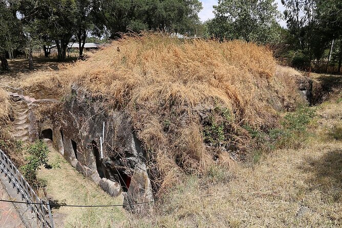 Rock Hewn Churches of Adadi Maryam, Tiya Stele & Melka Kunture - The road, walking, and clothing advice