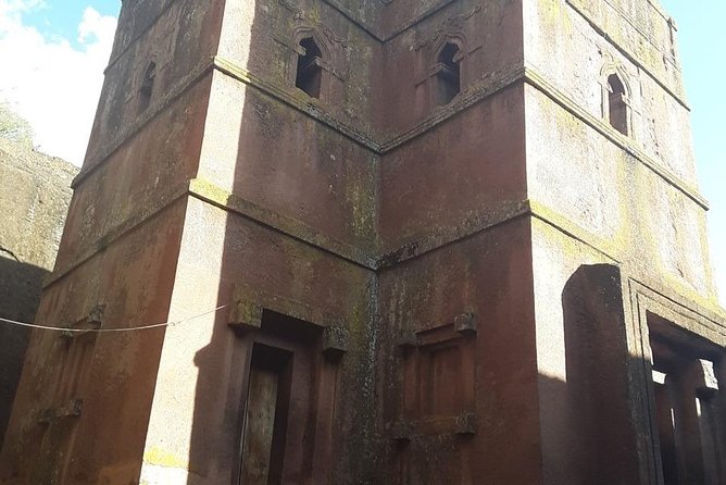 Tour 11 monolithic rock churches & museum in Lalibela & cave church with mummies - Day one: the northern church group and museum