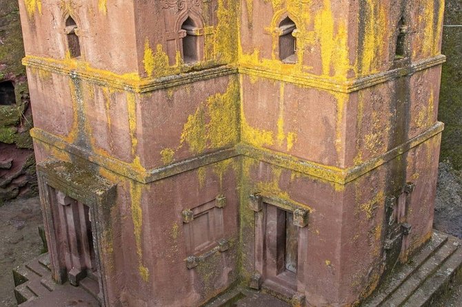 Visiting Lalibela churches - Walking through the rock-hewn church complex